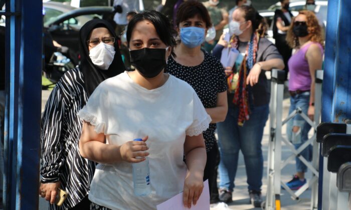 1 milyon 781 bin 760 adayın katıldığı AYT başladı