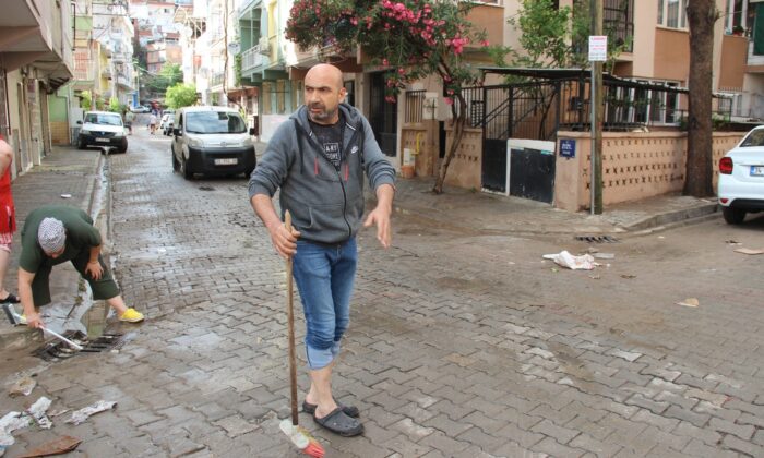 10 dakikalık yağmurda sel meydana geldi, vatandaşlar Büyükşehir Belediyesi’ne isyan etti