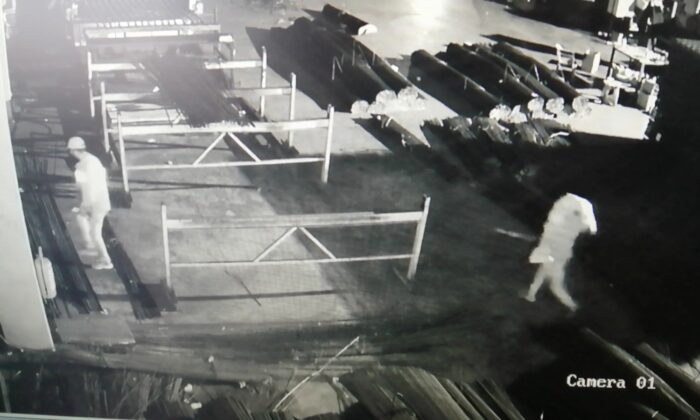 100 bin liralık malzemeleri çalıp kayıplara karıştılar: O anlar kamerada