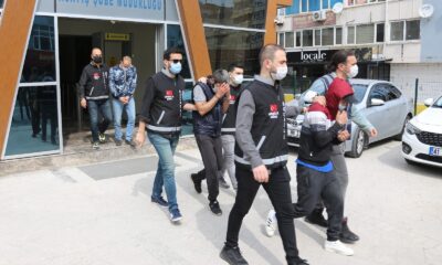 15 bin TL’lik vurgun yapan suç makinesi hırsızlar adliyede