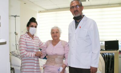 1,5 senedir oturamayan ve yürüyemeyen 78 yaşındaki hasta, Egekent’te ayaklandı