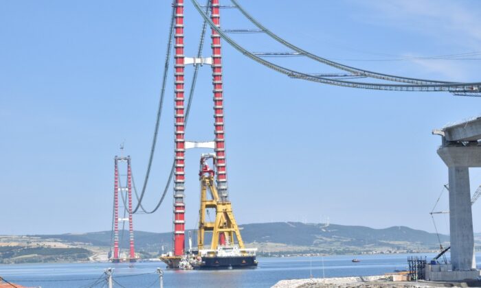 1915 Çanakkale Köprüsü Asya kulesine ilk tabliye bloğu getirildi