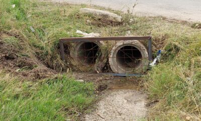 2 çocuğa mezar oldu sadece demir mazgalla kapattılar