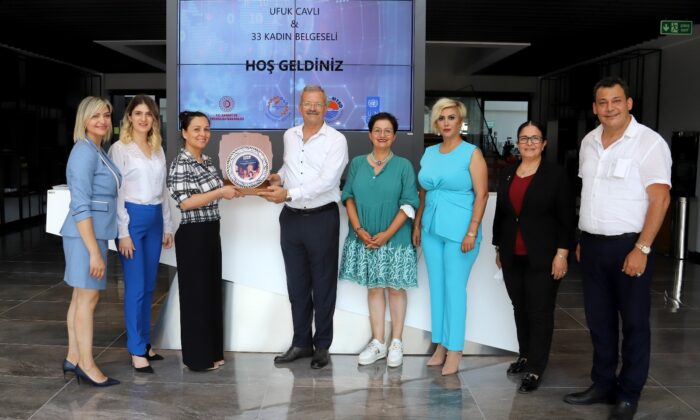 ’33 Kadın’ belgeselinde yer alan kadınlar Model Fabrikayı gezdi