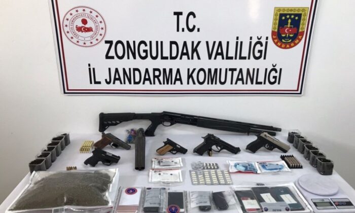 4 ilde eş zamanlı yapılan uyuşturucu operasyonunda 10 zanlı tutuklandı