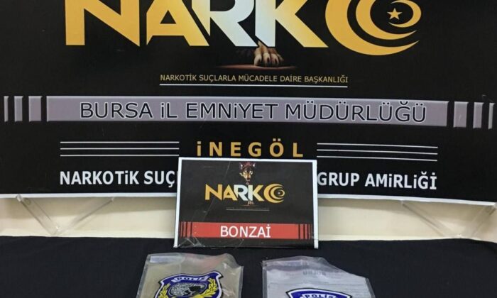 4 şahsın üzerinde 420 gram uyuşturucu ele geçirdi