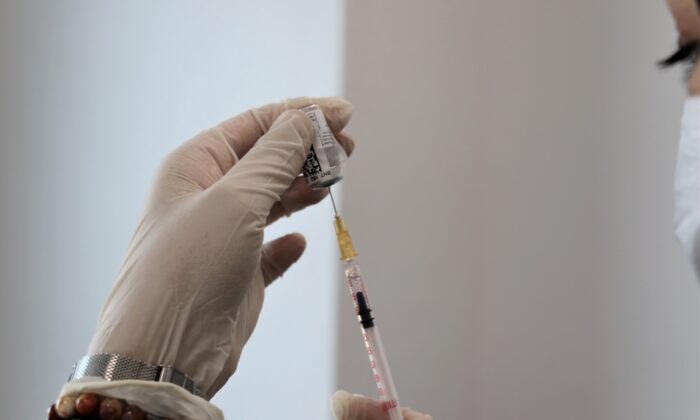 40 yaş üzeri aşılama devam ediyor: “Bugün için randevu alan kişi sayısı 750 bin”