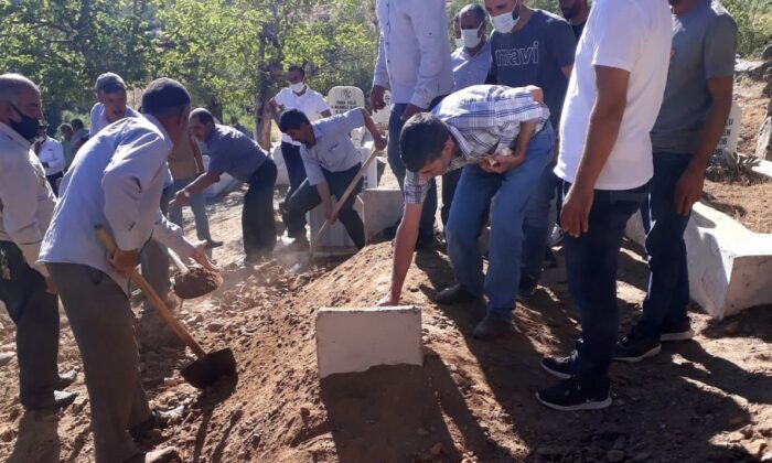 48 gün sonra bulunan kemikler, kayıp Hasan Dede’ye ait çıktı, köyünde defnedildi