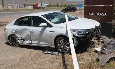 50 metre sürüklenen araçtan yara almadan kurtuldular