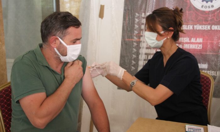 7 bin 500 kişinin istihdam edildiği Elazığ OSB’de aşılama başladı