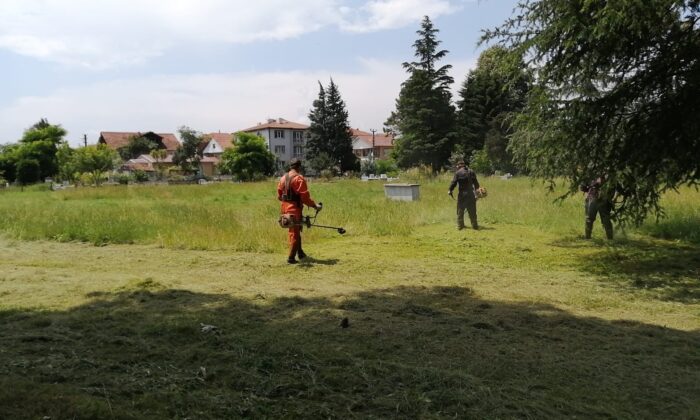 80 kişilik ekip kenti temizliyor