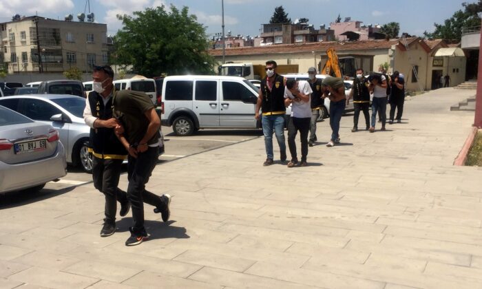 Adana’da 4 sahte polis tutuklandı
