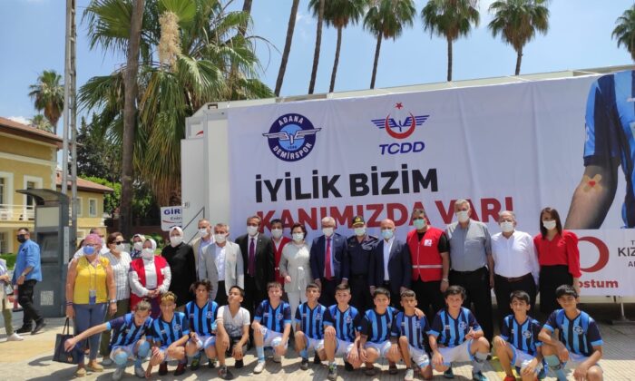 Adana’da gönüllü kan bağışçıları buluştu