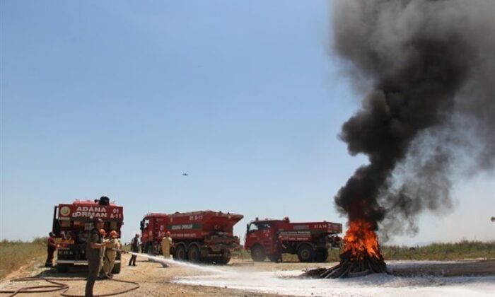Adana’da yangın tatbikatı gerçeğini aratmadı