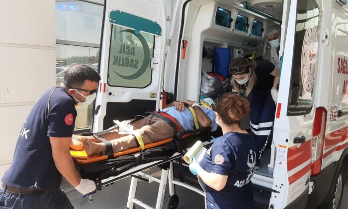 Adıyaman’da traktör devrildi: 1 yaralı