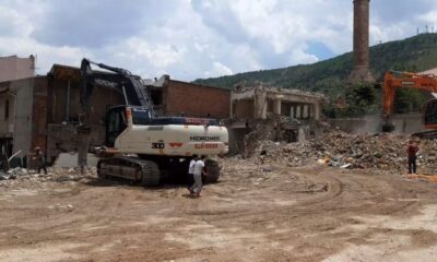 Afyonkarahisar Belediyesi’nden kontrolsüz ve güvenliksiz yıkım