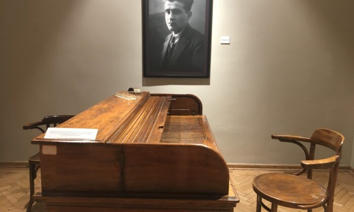 Ahmet Hamdi Tanpınar, doğumunun 120. yılında Beyoğlu’ndaki sergiyle anıldı