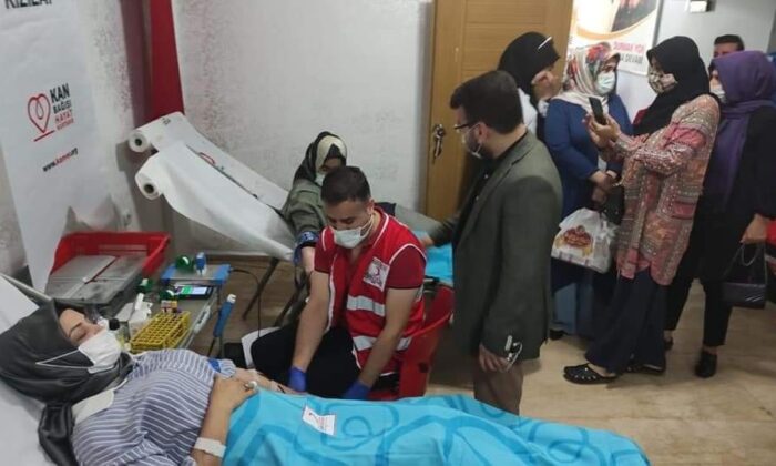 AK Parti Batman İl Başkanlığından kan bağışı kampanyasına destek