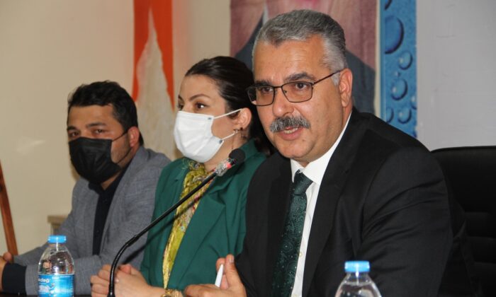 AK Parti Çorum İl Başkanı Ahlatcı: “Bunların halkçılığı da, milliyetçiliği de dillerinde dolgu malzemesi, slogandan öte geçmiyor. Biz slogan atmıyor hizmet üretiyoruz”