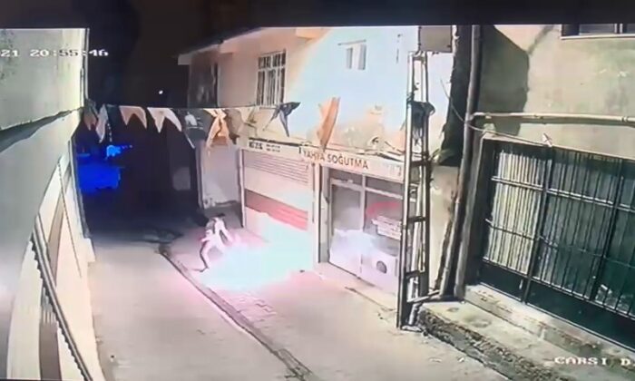 AK Parti Hani ilçe binasına molotoflu saldırı