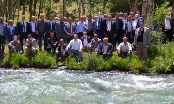 AK Parti heyeti Bahçesaray’da kanat önderleriyle bir araya geldi