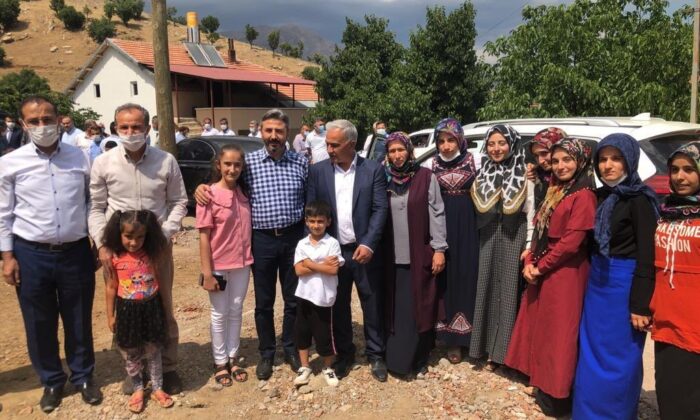 AK Parti heyeti karış karış gezdi