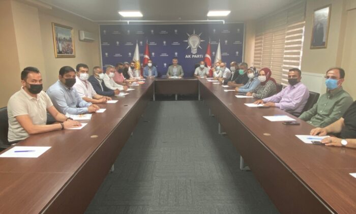AK Parti Sarız İlçe Yönetim Kurulu Toplantısı düzenlendi