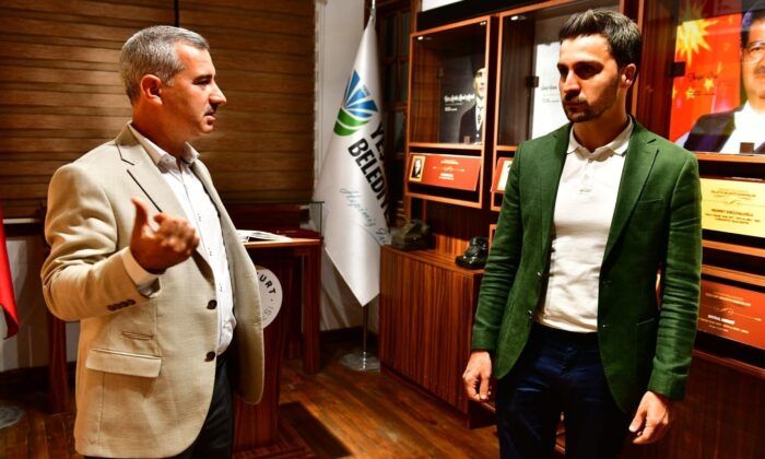 AK Partili Arvas’dan, Yeşilyurt lezzet caddesine tam not