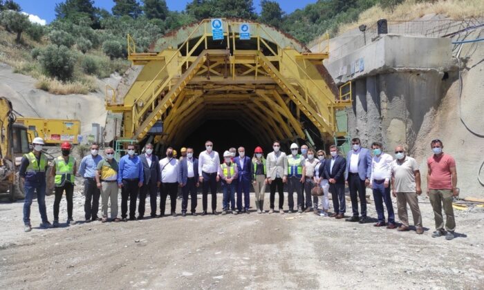 AK Parti’li Makas ziyaretlerine devam ediyor