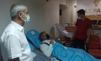 AK Partililerden kan bağışı