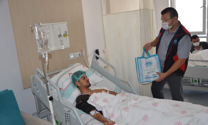 Aksaray Belediyesinden hastalara bakım seti