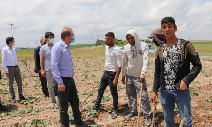 Aksaray’da mevsimlik tarım işçilerinin her türlü ihtiyaçları gideriliyor