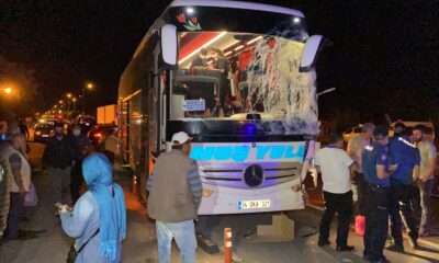 Aksaray’da yolcu otobüsü ile kamyonet çarpıştı: 13 yaralı