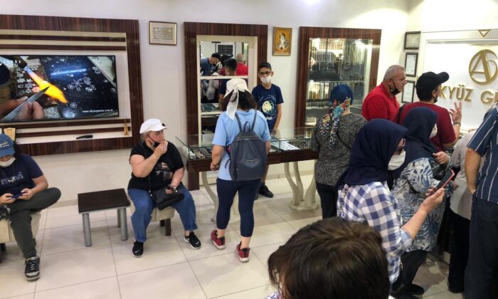 Akyüz Gümüş’te kısıtlama sonrası yoğunluk başladı