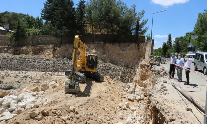 Alagöz, Tut ilçesinde eğitim yatırımlarını inceledi