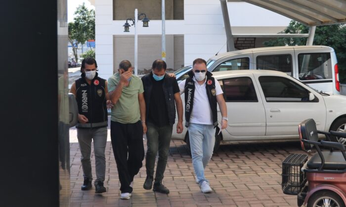 Alanya’da polisten uyuşturucu baskını: 4 gözaltı