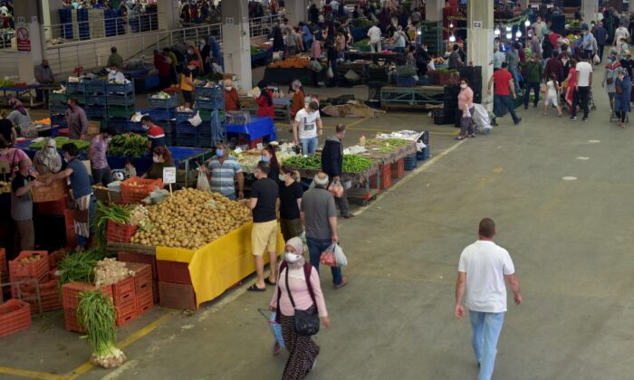 Aliağa Kapalı Pazarı artık cumartesi günleri kurulacak
