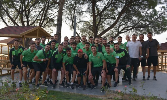 Aliağaspor FK, moral yemeğinde bir araya geldi