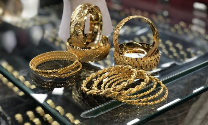 Altın fiyatları uçunca imitasyon bileziklere talep arttı