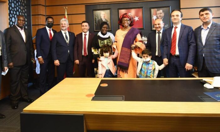 Altınova, Türkiye-Afrika arasında köprü oluyor