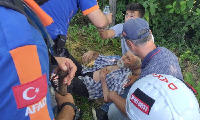 Alzheimer hastası yaşlı adam sağ salim bulundu