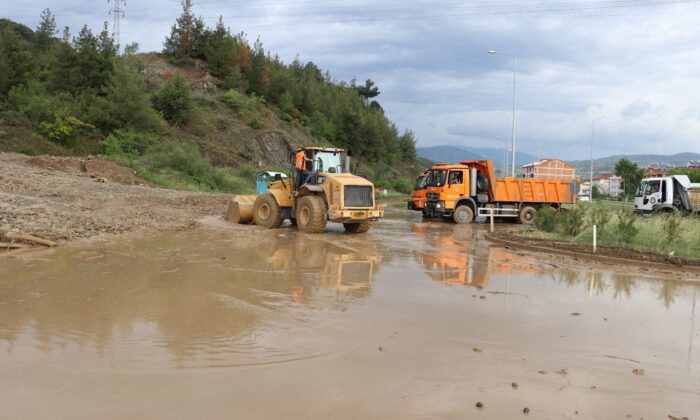 Amasya-Erzincan karayolunu açma çalışması sürüyor