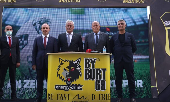 AN Zentrum Bayburtspor’a sponsor oldu