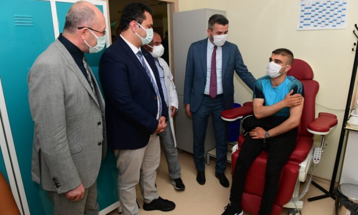 Anadolu Üniversitesinde aşı kampanyası başladı