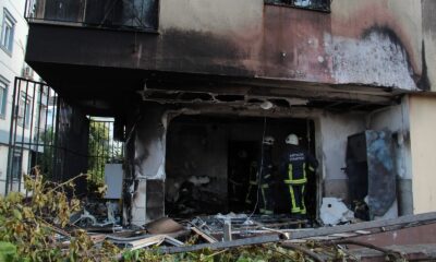 Antalya’da giriş kattaki daire alev topuna döndü: 1 yaralı