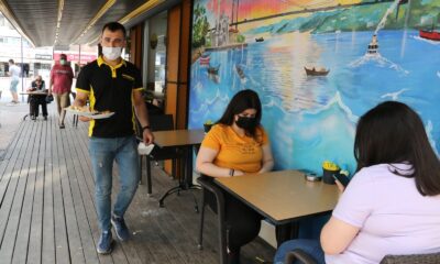 Antalya’da kafe ve restoranlarda günler sonra masaya hizmet