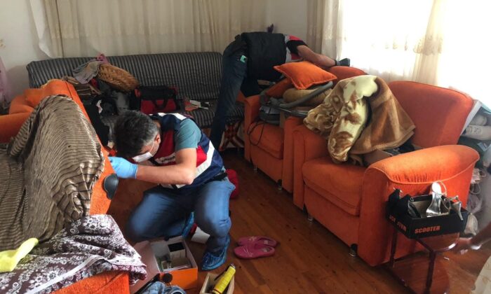 Antalya’da uyuşturucu ve yağma çetesine ’Kasırga’ operasyonu: 26 gözaltı