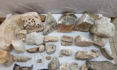 Antik kentler ve piyasadan topladıkları 274 parça tarihi eseri yurt dışına çıkaramadan yakalandılar