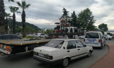 Arabası çekilen sürücüden sitem: “Tofaş havlusuna araba bağladılar”