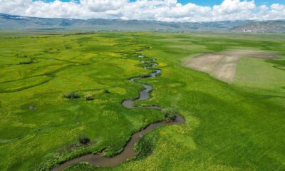 Ardahan ovasında akan derelerin oluşturduğu menderesler görsel şölen sunuyor